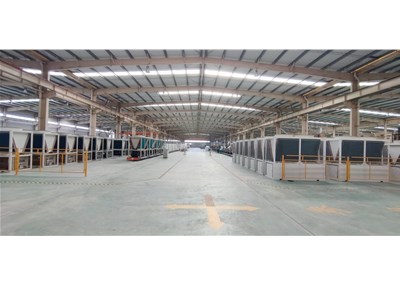 車間用空氣源熱泵+暖氣片，比集中供暖更省？